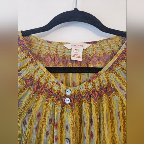 Sundance 100% Silk blouse - Picture 2 of 3